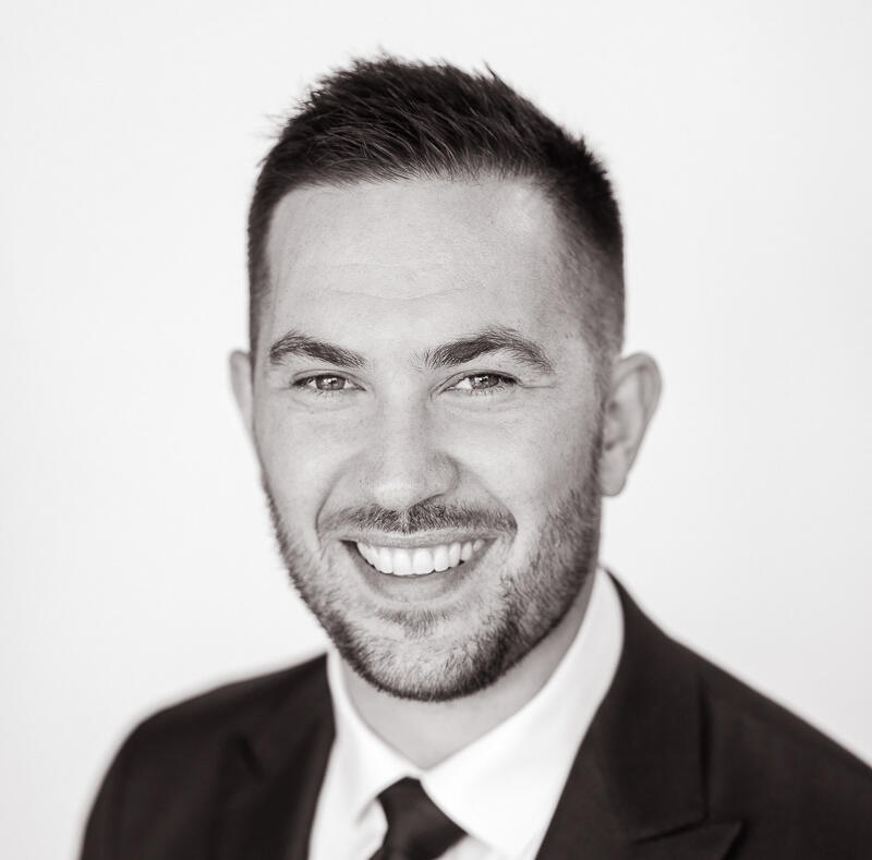 Dr Leigh Golding